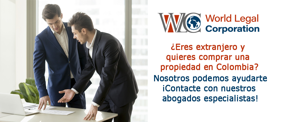 hombres-evaluando-comprar-propiedad